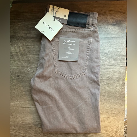 DL1961 Avery Modern Straight Denim Jeans NWT | Size 32 - Picture 3 of 3